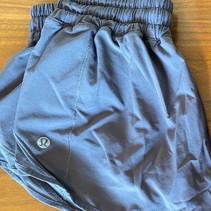 Lulu Hotty Hot Low-Rise Lined Short 2.5"